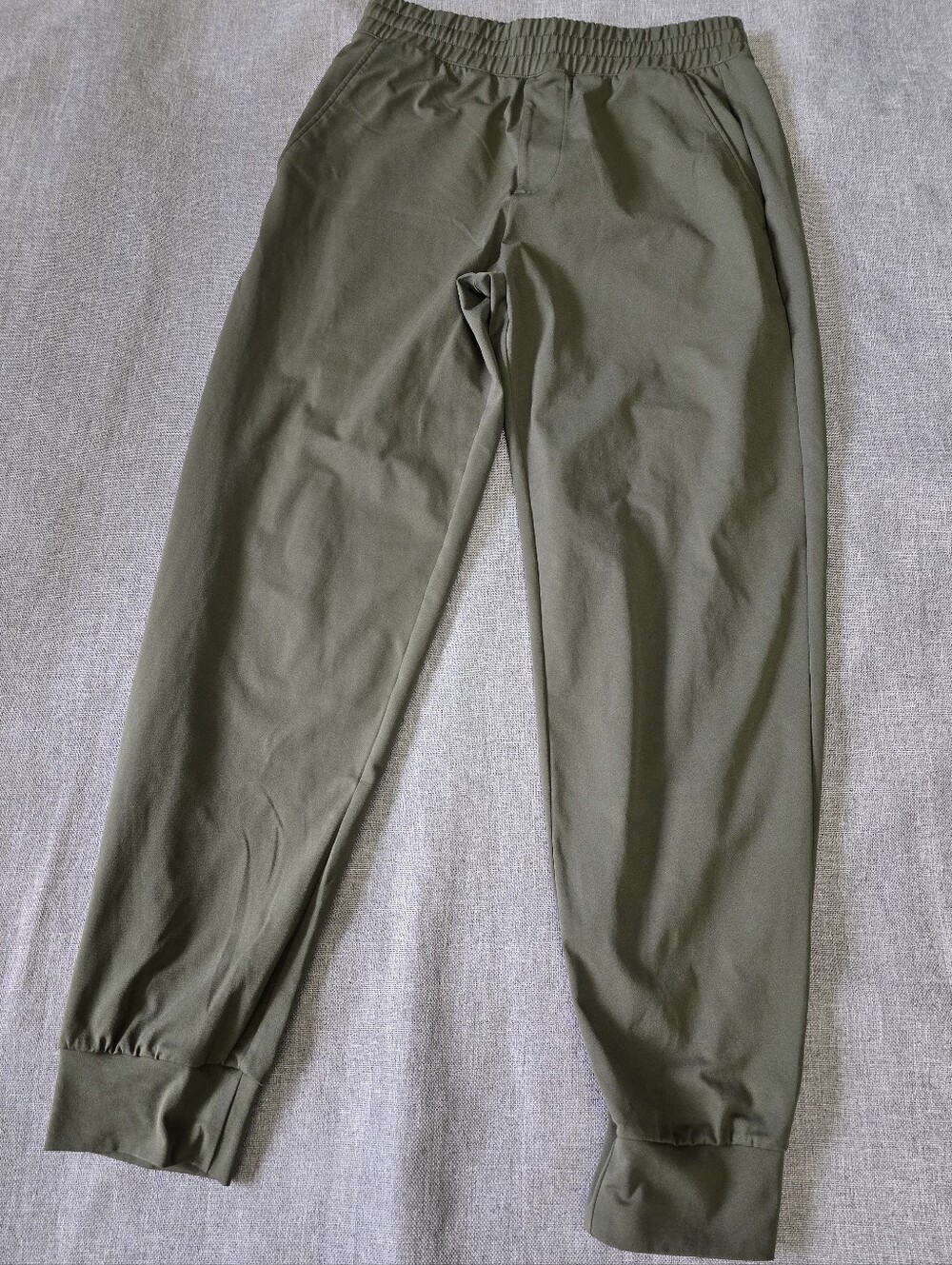 Uniqlo Olive Green Airism Men’s Jogger Sweatpants